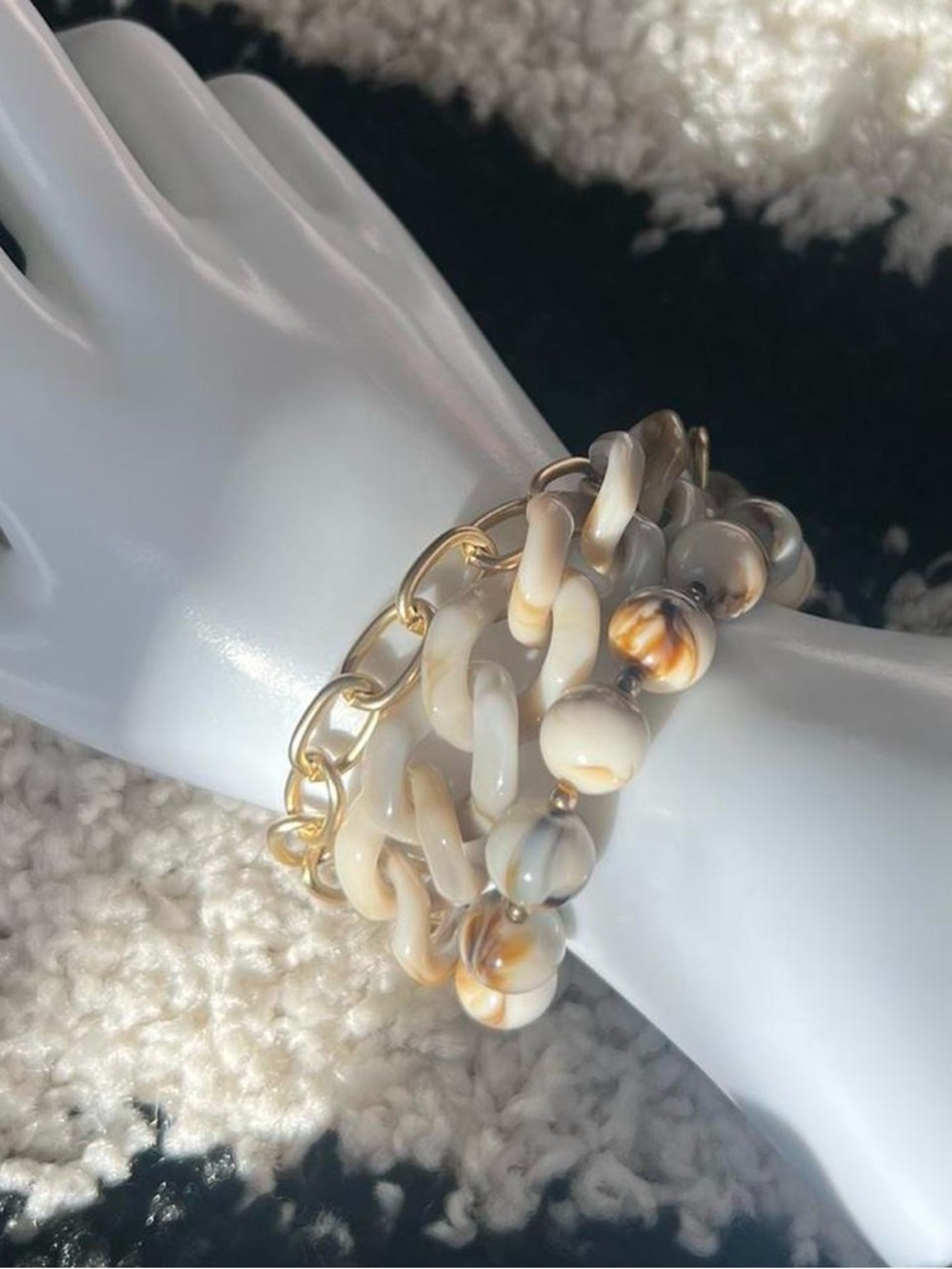 Zenzii cream marbled Shell and gold tone chain bracelet